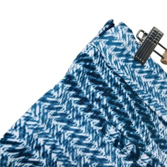 J CREW Abstract Print Shorts Size 8 - Picture 4 of 8